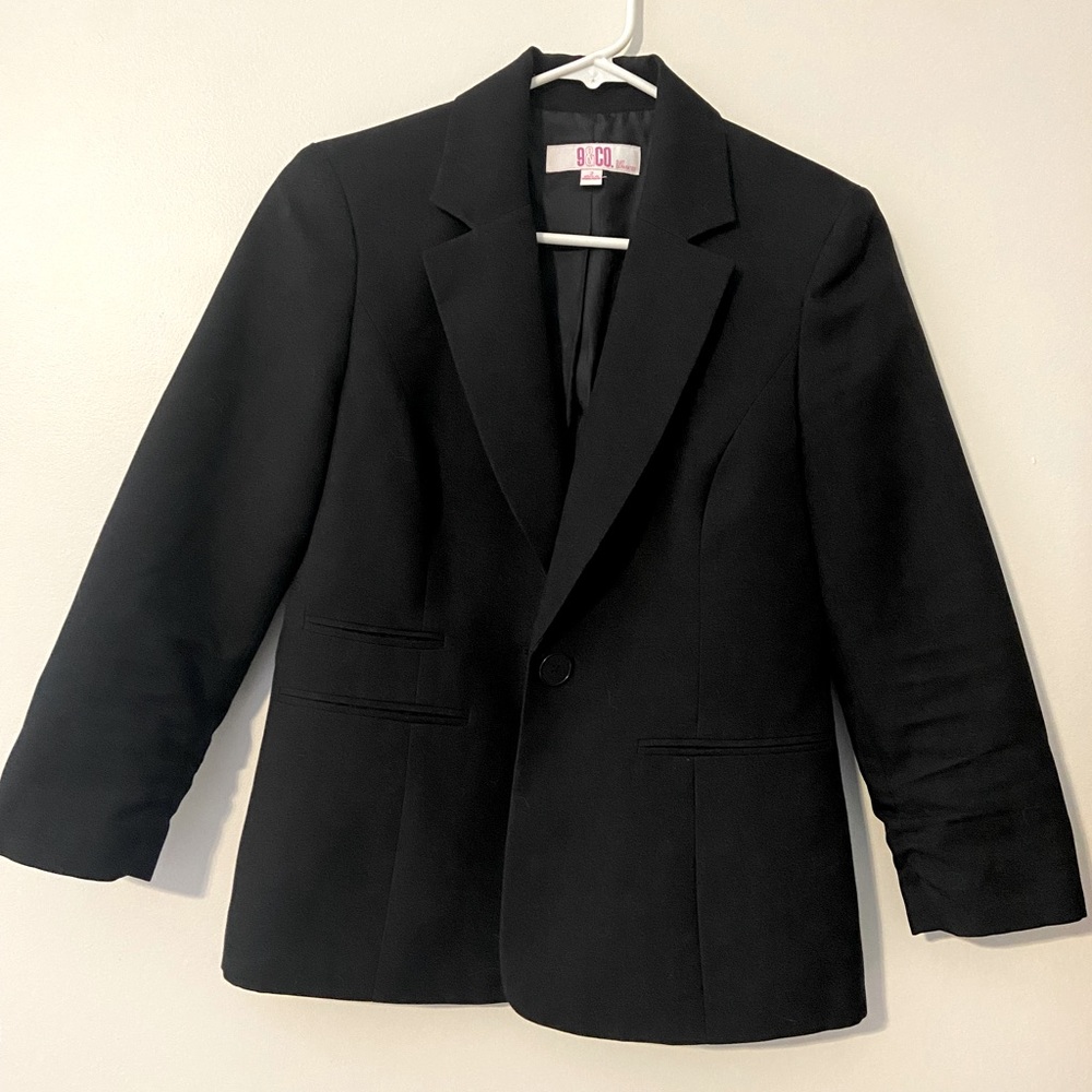 Black suit jacket blazer 3/4 sleeve, tailored waist